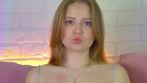 SelinSwarovski online show from 2, 2, 2026