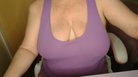 Snapshot of sensual_cris chatting on 7, 10, 2025 CRIS online show from 7, 10, 2025