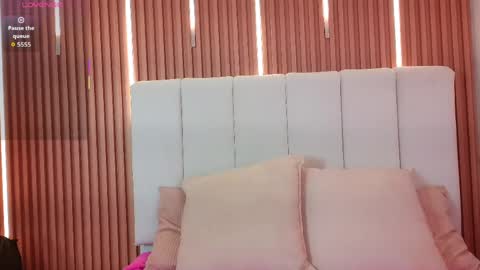 Snapshot of sensual_kim77 chatting on 9, 5, 2026 Sensual Kim77 online show from 9, 5, 2026