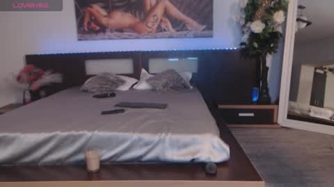 Hallie online show from 27, 11, 2025