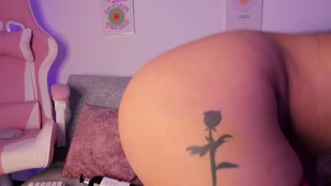 Snapshot of sensualhaven_ chatting on 2, 1, 2025 sensualhaven_ online show from 2, 1, 2025