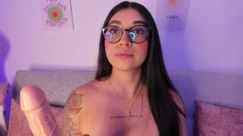 Snapshot of sensualhaven_ chatting on 3, 1, 2025 sensualhaven_ online show from 3, 1, 2025
