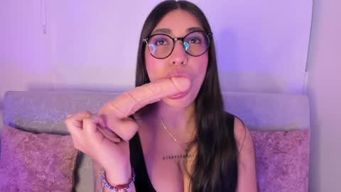 Snapshot of sensualhaven_ chatting on 25, 1, 2025 sensualhaven_ online show from 25, 1, 2025