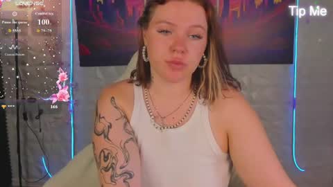 Snapshot of seraphinaa_darkwater chatting on 5, 7, 2026 Lisa and Mona online show from 5, 7, 2026