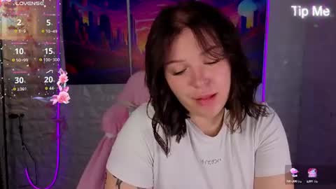 Snapshot of seraphinaa_darkwater chatting on 20, 7, 2026 Lisa and Mona online show from 20, 7, 2026