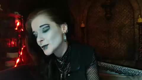 Seraphin Munster online show from 22, 4, 2026