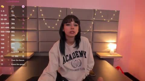 Snapshot of seren_bleck chatting on 27, 2, 2025 Seren Follow me online show from 27, 2, 2025