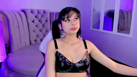 Snapshot of seren_bleck chatting on 7, 3, 2025 Seren Follow me online show from 7, 3, 2025