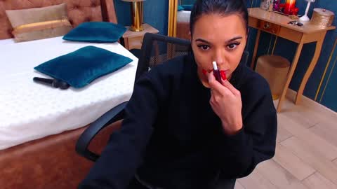 Snapshot of serena_mendez chatting on 25, 1, 2025 Serena online show from 25, 1, 2025