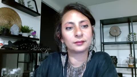 Snapshot of serena_nyx chatting on 16, 9, 2025 Serena My schedule is from 1030pm to 430am Colombian hour online show from 16, 9, 2025