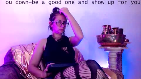 Serena Xyz online show from 25, 11, 2025