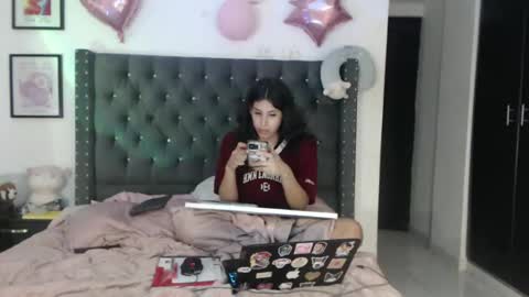 Snapshot of serenaroussee chatting on 6, 3, 2025 sararoussee online show from 6, 3, 2025