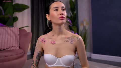 Serena online show from 6, 11, 2025