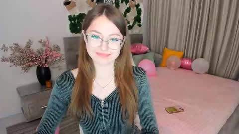 Ophelia online show from 4, 3, 2025