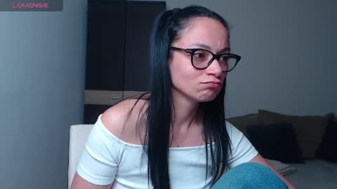 Snapshot of serenesophi chatting on 1, 5, 2026 SereneSophi online show from 1, 5, 2026