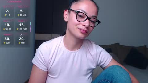 Snapshot of serenesophi chatting on 19, 6, 2026 SereneSophi online show from 19, 6, 2026