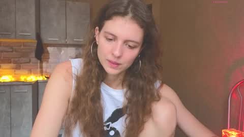 Hey Guys and Girls non-binary personalities  Im Sereta online show from 29, 10, 2025