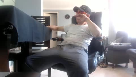 Snapshot of serioyhetero19 chatting on 6, 1, 2025 hetero serio discreto online show from 6, 1, 2025