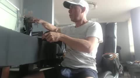 Snapshot of serioyhetero19 chatting on 11, 1, 2025 hetero serio discreto online show from 11, 1, 2025