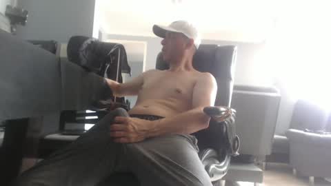 Snapshot of serioyhetero19 chatting on 1, 2, 2025 hetero serio discreto online show from 1, 2, 2025