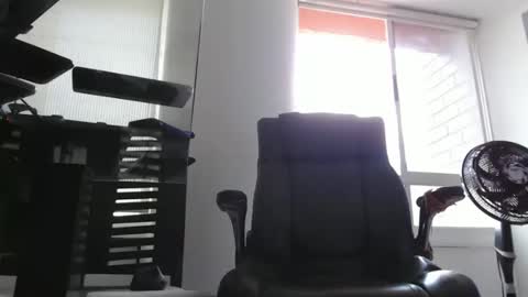 Snapshot of serioyhetero19 chatting on 4, 10, 2025 hetero serio discreto online show from 4, 10, 2025