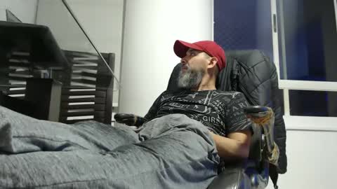 Snapshot of serioyhetero19 chatting on 25, 10, 2025 hetero serio discreto online show from 25, 10, 2025