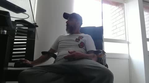 Snapshot of serioyhetero19 chatting on 28, 10, 2025 hetero serio discreto online show from 28, 10, 2025