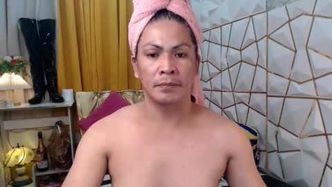 Snapshot of service_me711 chatting on 12, 9, 2025 call me MILES online show from 12, 9, 2025
