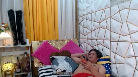 Snapshot of service_me711 chatting on 24, 9, 2025 call me MILES online show from 24, 9, 2025