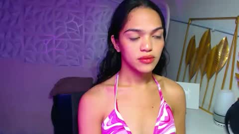 Snapshot of servicedoll18 chatting on 8, 1, 2026 Bella online show from 8, 1, 2026