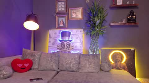 Snapshot of seth_vega_ chatting on 8, 4, 2026 HEY IM SETH online show from 8, 4, 2026