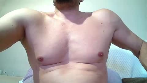 Snapshot of sex_machine_19 chatting on 4, 7, 2026 SEX MACHINE 19 online show from 4, 7, 2026