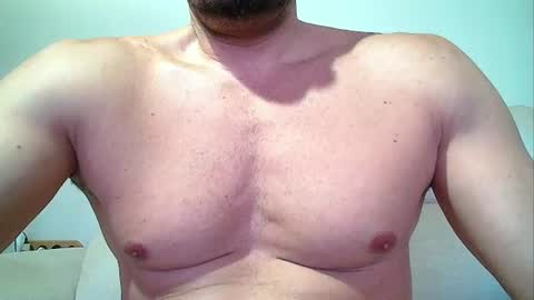 Snapshot of sex_machine_19 chatting on 25, 7, 2026 SEX MACHINE 19 online show from 25, 7, 2026