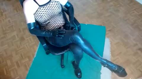 Christina Stacy online show from 11, 4, 2026