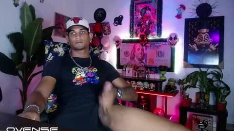 Snapshot of sexo_aharon chatting on 8, 7, 2026 Aharon ravelo online show from 8, 7, 2026