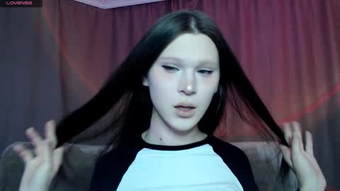 Nextdoor Princess online show from 18, 2, 2025