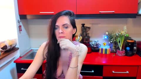 Snapshot of sexqueen1111 chatting on 9, 2, 2025 sexqueen1111 online show from 9, 2, 2025