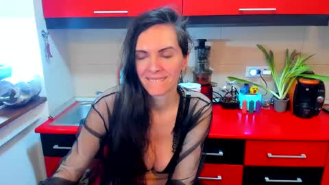 Snapshot of sexqueen1111 chatting on 3, 3, 2025 sexqueen1111 online show from 3, 3, 2025