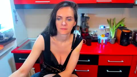 Snapshot of sexqueen1111 chatting on 11, 3, 2025 sexqueen1111 online show from 11, 3, 2025