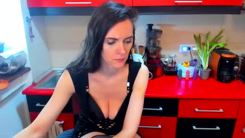 Snapshot of sexqueen1111 chatting on 11, 3, 2025 sexqueen1111 online show from 11, 3, 2025