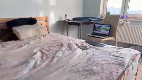 NIKKI KATE LIZA AND BOYS online show from 20, 10, 2025