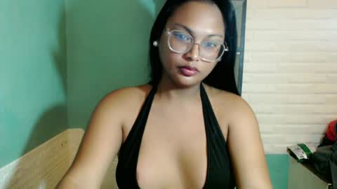 Snapshot of sexuallyattractive_mae chatting on 22, 6, 2026 sexuallyattractive_mae online show from 22, 6, 2026