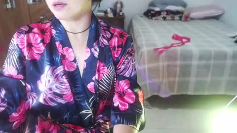 Snapshot of sexwwoman chatting on 30, 4, 2026 CHIARA online show from 30, 4, 2026