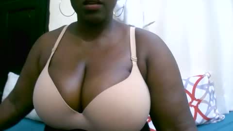 sexxi_ebony online show from 28, 9, 2025