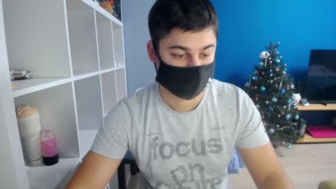 Snapshot of sexxxdickbig chatting on 27, 12, 2024 Tommy online show from 27, 12, 2024