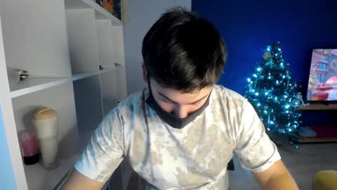 Snapshot of sexxxdickbig chatting on 6, 1, 2025 Tommy online show from 6, 1, 2025