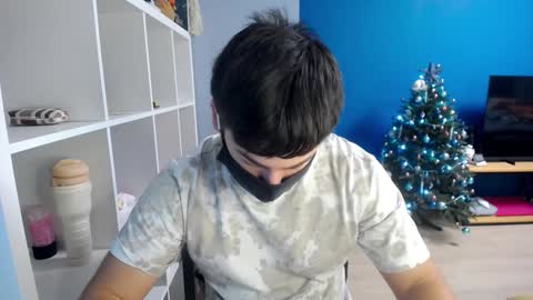 Snapshot of sexxxdickbig chatting on 8, 1, 2025 Tommy online show from 8, 1, 2025