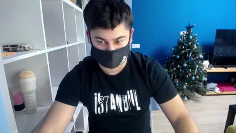 Snapshot of sexxxdickbig chatting on 15, 1, 2025 Tommy online show from 15, 1, 2025