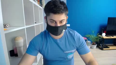 Snapshot of sexxxdickbig chatting on 28, 2, 2025 Tommy online show from 28, 2, 2025