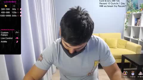 Snapshot of sexxxdickbig chatting on 20, 10, 2025 Tommy online show from 20, 10, 2025